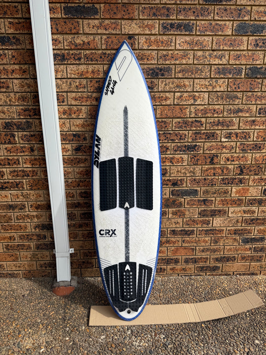 Dylan Longbottom RX5 | 6.0 x 19 1/4 x 2.5 - 30.34 litres