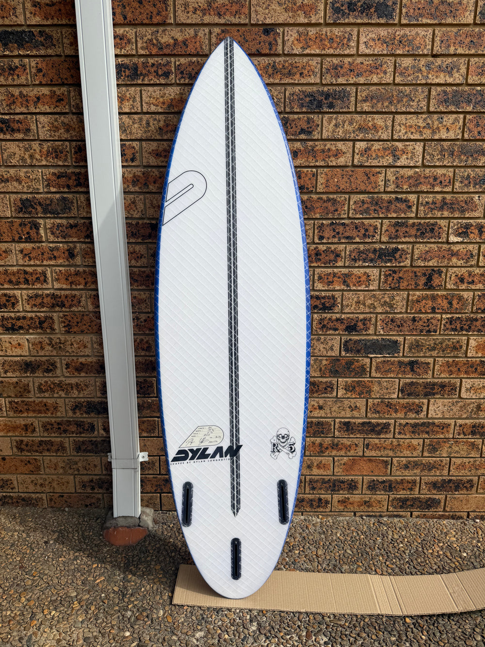 Dylan Longbottom RX5 | 6.0 x 19 1/4 x 2.5 - 30.34 litres